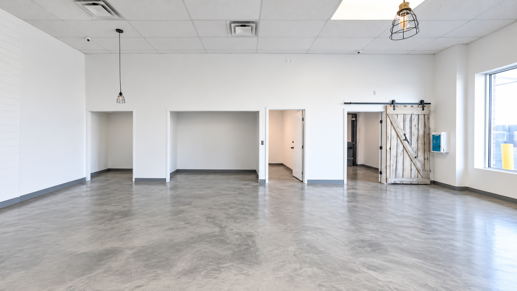 Clean vacant alternate view of the main area